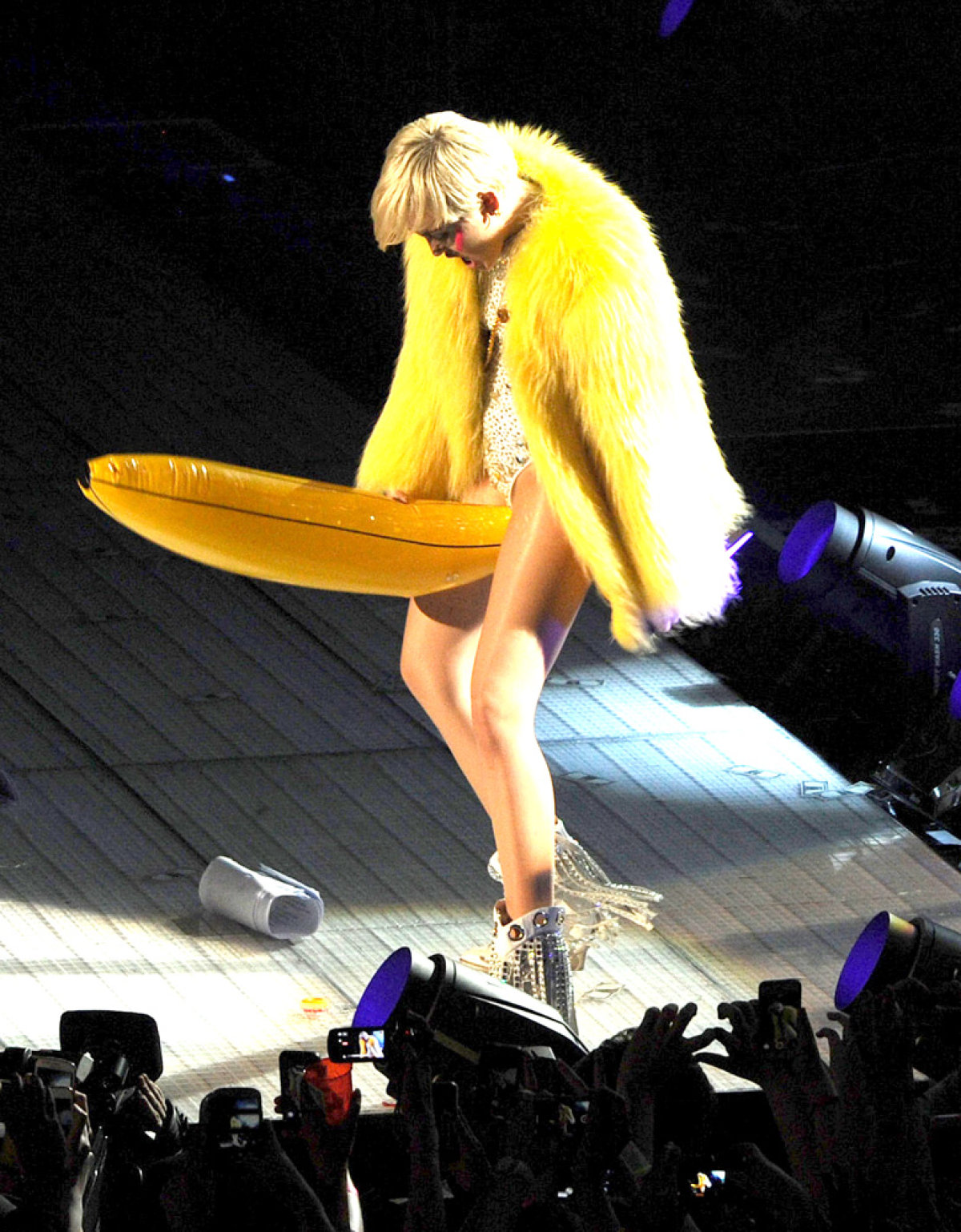 Miley_Cyrus_Banana