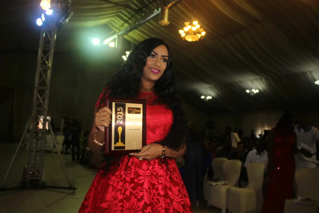 Juliet Ibrahim holding her award