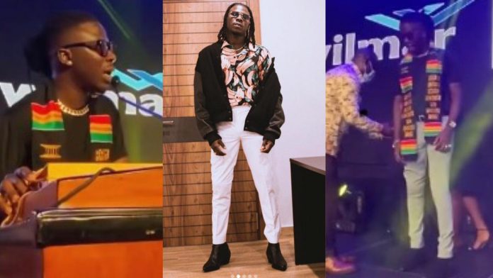 Stonebwoy named Father of The Year at the Ghana Father’s Day Awards 2021; delivers powerful message [Video]