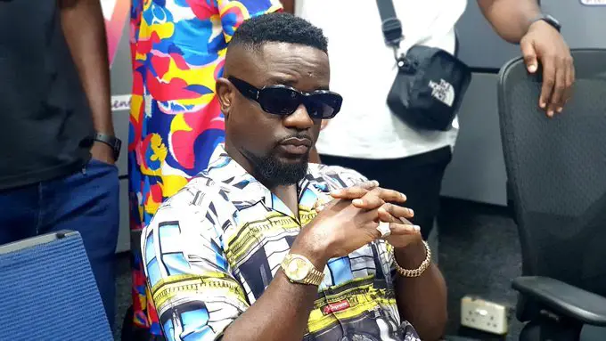 I am thinking of dropping a track to address DUMSOR" in the country – Sarkodie