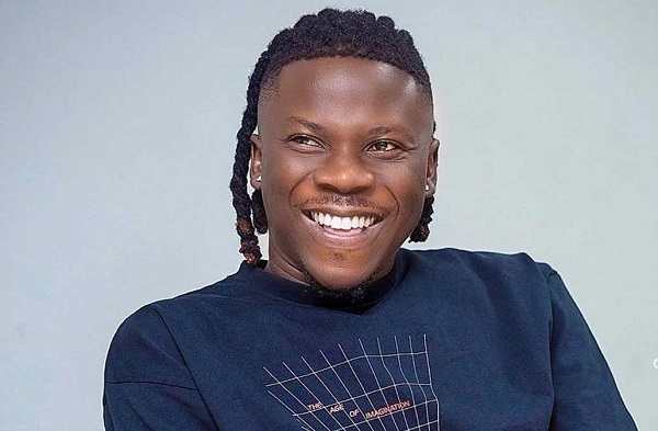 Check Moment Stonebwoy Hilariously Got His Entire Team Into A State Of Confusion With His French Speaking Skills