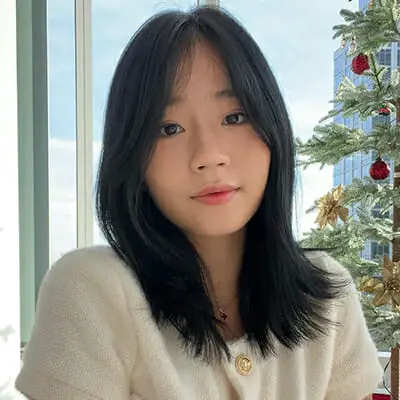 Evelyn Ha Age, Boyfriend, Parents, Hj Evelyn, Sisters, & More